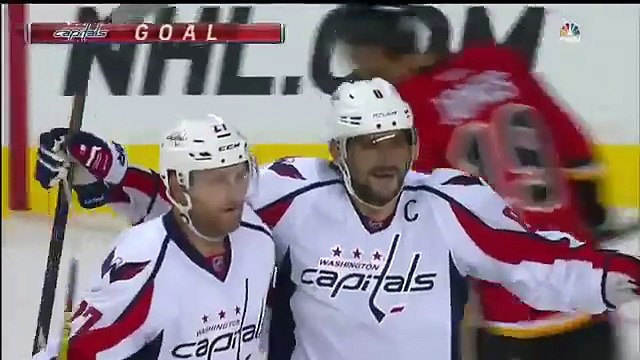 Kuznetsov feeds Burakovsky with no-look dish
