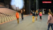 Brest. Découverte du théâtre pour des jeunes déficients auditifs