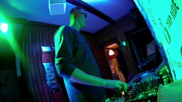 Deep Sesje Weekly Show 107 Mixed By TOM45 And Focuset