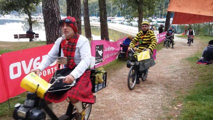 Caravane Solex du Marathon" de VANNES 2015 ...avec  Mario et son petit vélo