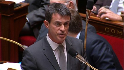 Moirans: Hollande et Valls affichent leur fermeté face aux critiques