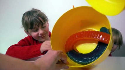 BONBON Le Plus Gros Ver Du Monde  Studio Bubble Tea unboxing World's Largest Gummy Wummy