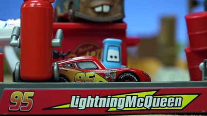 Disney Pixar CARS - Story Sets ACTION !