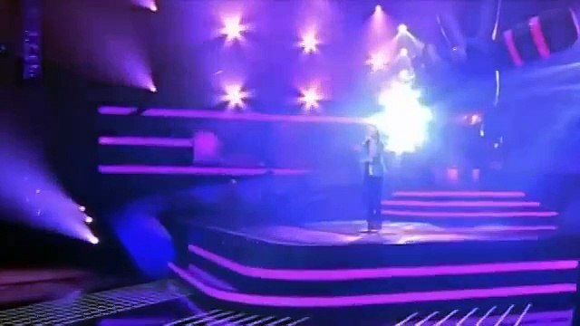 Зал слушал ее стоя, а жюри посадил вместо себя