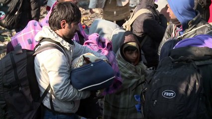 Serbie:des centaines de migrants réussissent à passer en Croatie