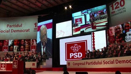 Ex-presidente romeno é acusado de crimes contra a humanidade