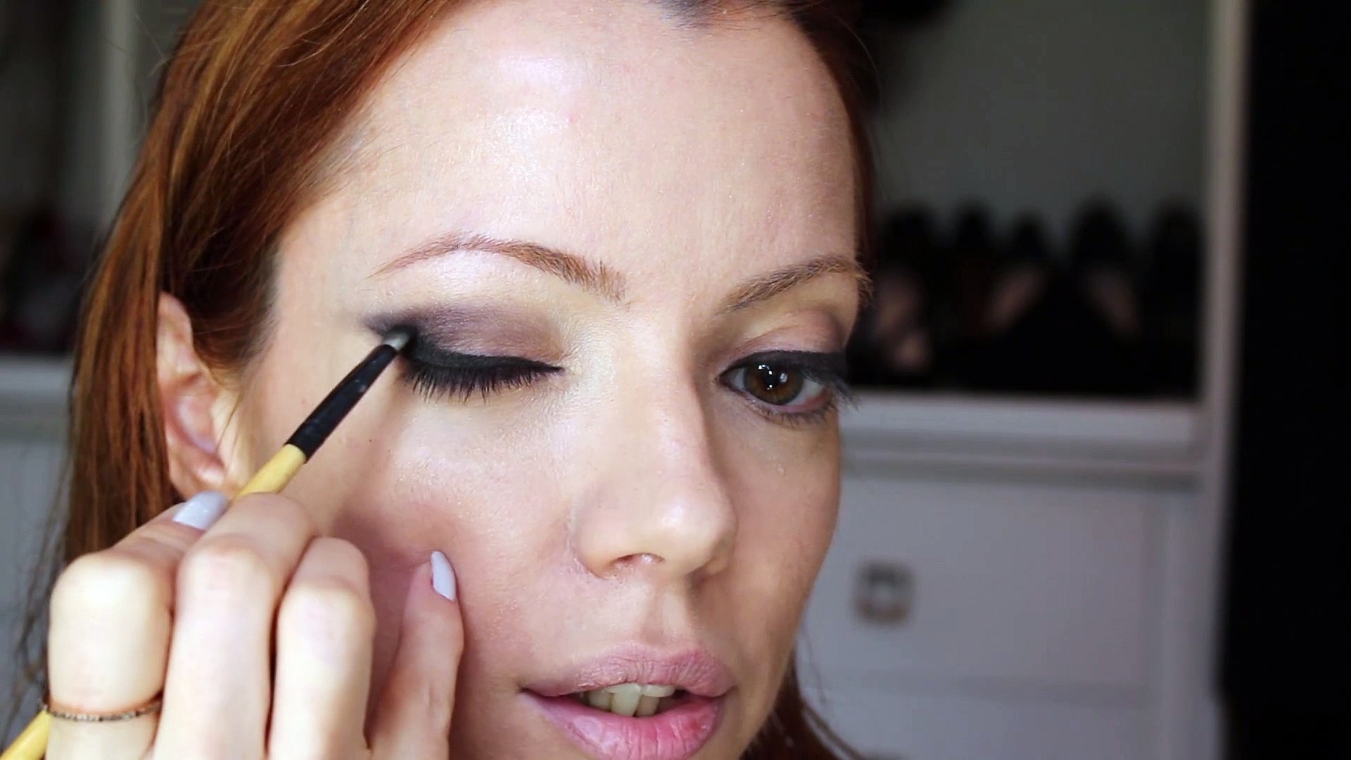 ⁣Julia Petit Passo a Passo tentando Amber Heard - Maquiagem