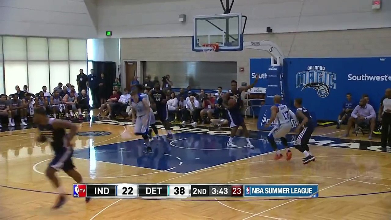Stanley Johnson Denies The Dunk Attempt!