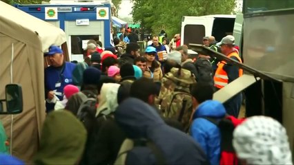 Slovenia and Croatia struggle to handle refugees after Hungary closes borders