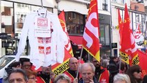 Manifestation de soutien aux salariés d'Air France à l'appel de la CGT devant le siège de la compagnie à Lille-