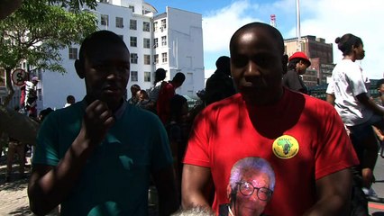 S.African riot police clash with students outside parliament