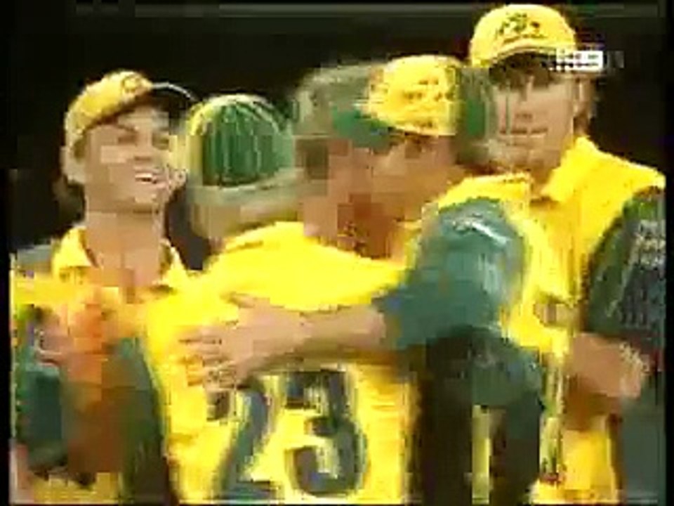 Brett Lee destroying the batsmen