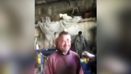 Esta es la broma del huevo en la cabeza que triunfa