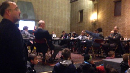 Intervention des parents et jeunes du White Star au conseil communal de Molenbeek