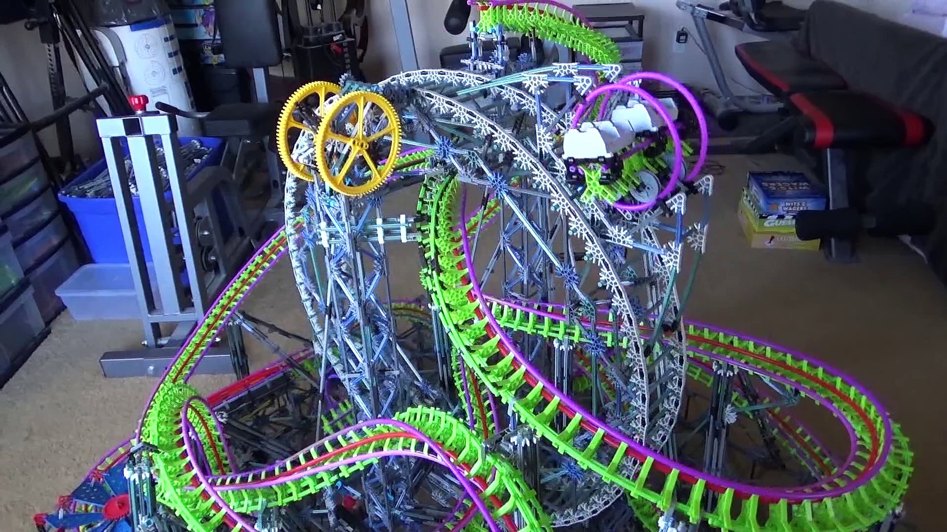 Impressive giant roller coaster made of K'nex - Clockwork - Knex Roller  Coaster - Vidéo Dailymotion