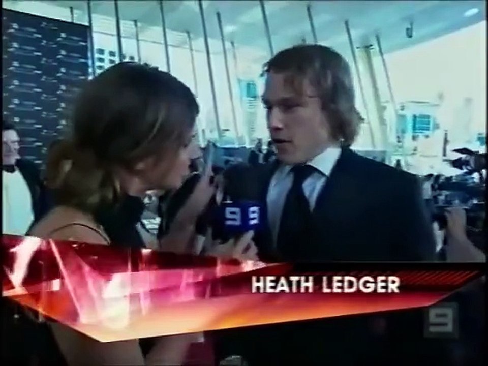 Woman Fan screams meeting Heath Ledger and gets kissed