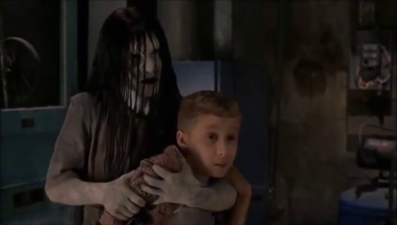 Korkunç Bir Film En Komik Sahnesi