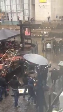 Bagarre générale entre supporters de Séville et de ManCity T