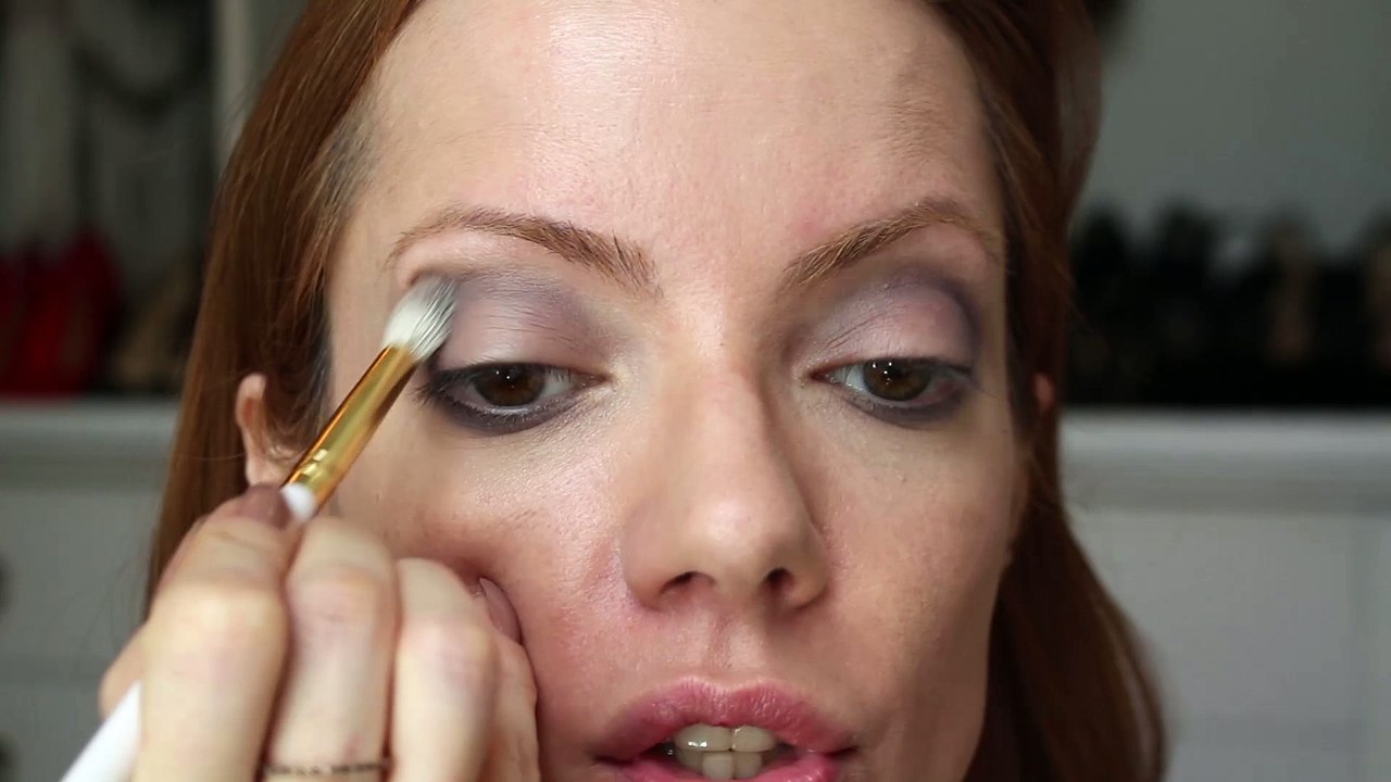 Julia Petit passo a passo Trança Frouxa - maquiagem