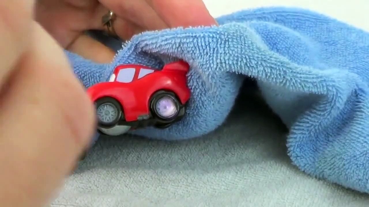 Disney Cars Pranks Series 3 Mater Painting Lightning McQueen s Rims Pink Mater s Tall Tale