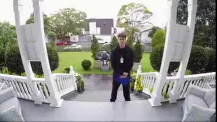 Scary prank 2015 Door knocker prank