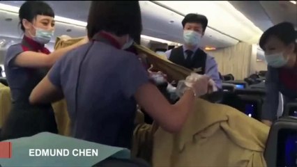 Woman Gives Birth at 30,000 Feet is Deported and Separated From Baby