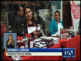 Organizaciones  productivas de Tungurahua promocionan la chicha de mora y la papa morada