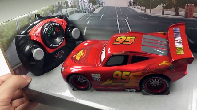 2 RC Pixar Cars MACK TRUCK & LIGHTNING MCQUEEN Disney Pixar RC cars