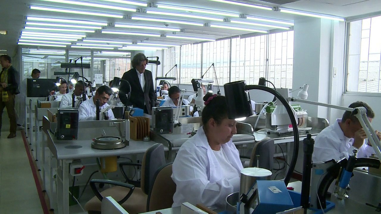 Colombian emeralds clean up their reputation