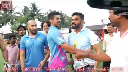 SUNIEL SHETTY & HIS TEAM MUMBAI HEROES =WITH PC