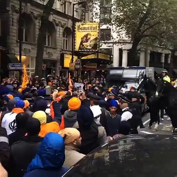moment police brutality started on Sikhs