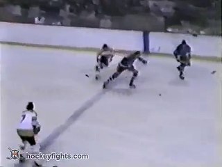 Ted Irvine vs Bobby Orr Apr 4, 1973
