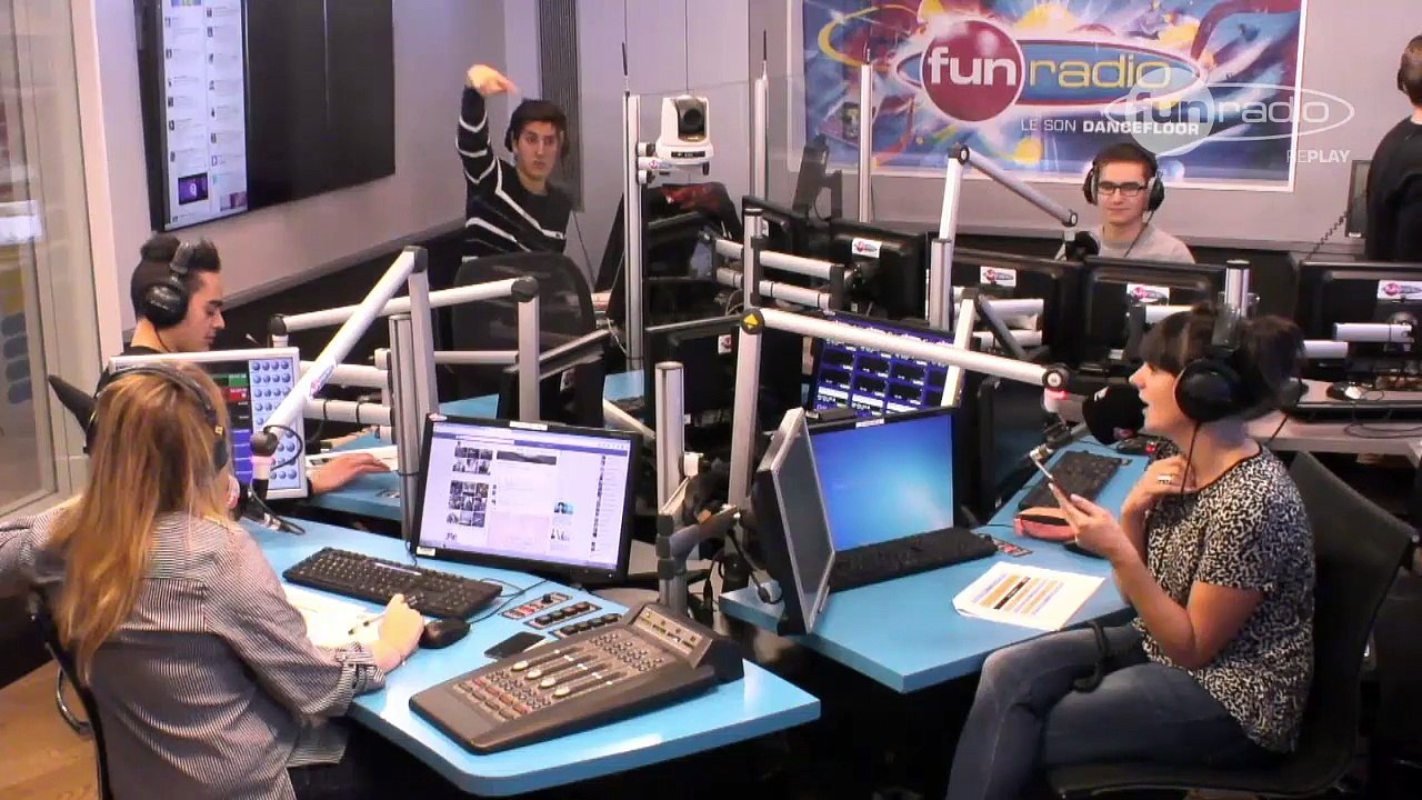 Marion tombe sur une grosse cochonne au Pourquoi tu m'appelles - Marion et Anne-So