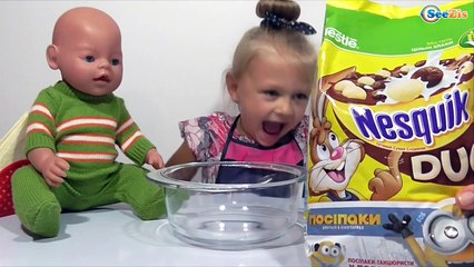 ✔ Ярослава готовит Несквик кукле Беби Борн. Yaroslava cook breakfast with Nesquik for Baby Born Doll