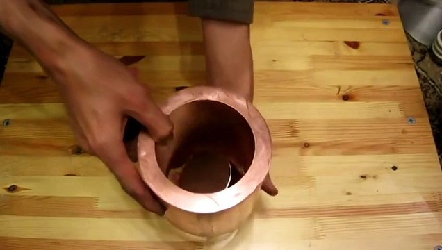 Что будет, если бросить магнит в медную трубу?