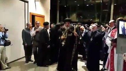 شاهد فيديو استقبال قداسة البابا بمركز لينوود للمؤتمرات. مساء الاربعاء 21 اكتوبر.