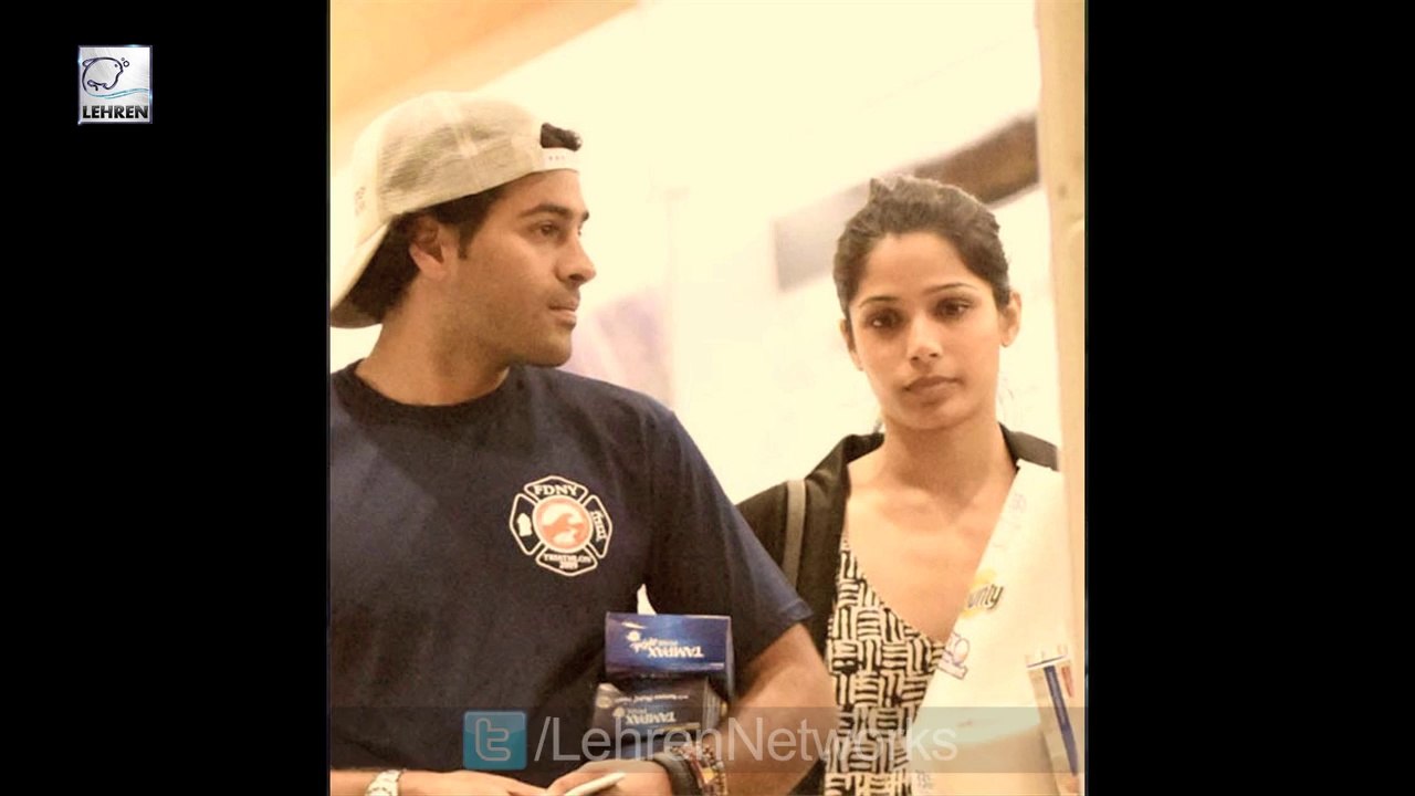 OMG! Bollywood Actress KISSES In Public