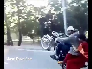 Aunty Ko Bitha Ke Bike Pe Villy Haha