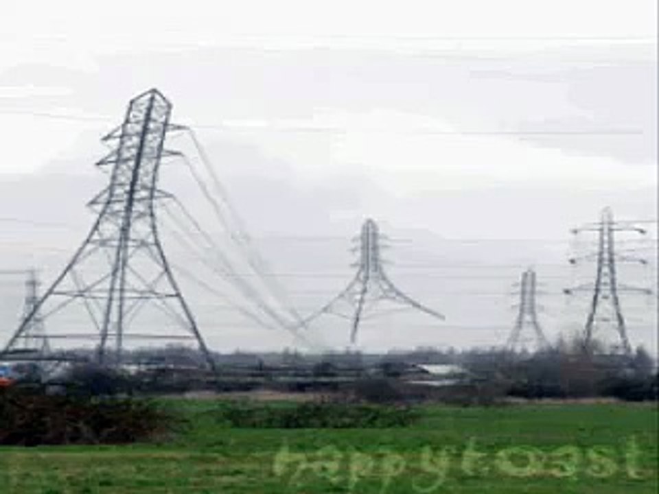 ‫لوڈشیڈنگ کے وقت کھمبوں کی مصروفیات ۔۔ | Masti & Fun