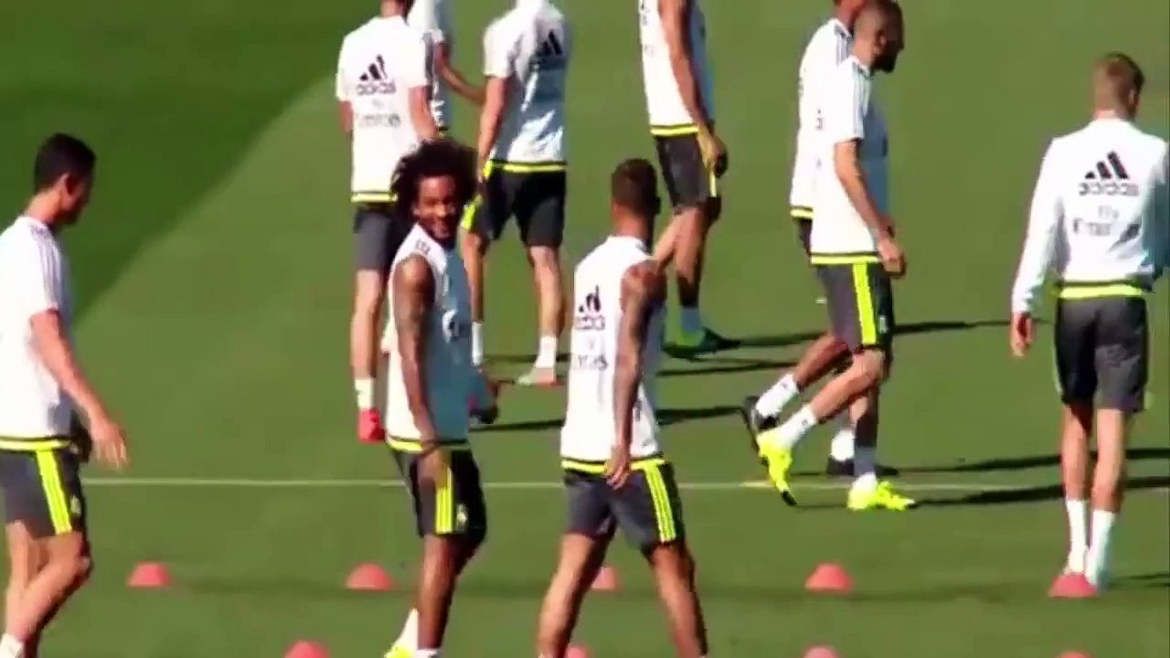 [Madness] Cristiano Ronaldo and Marcelo New Way to Celebrate Real Madrid Training l2015