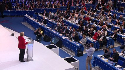 Madrid: Merkel s'exprime sur les migrants au Congrès du PPE