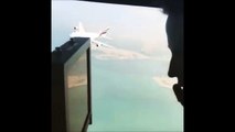 Un avion de la compagnie Emirates frôle un hélico