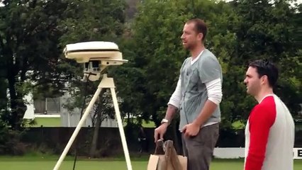 Kevin Pietersen plays cricket blindfolded - Exclusive