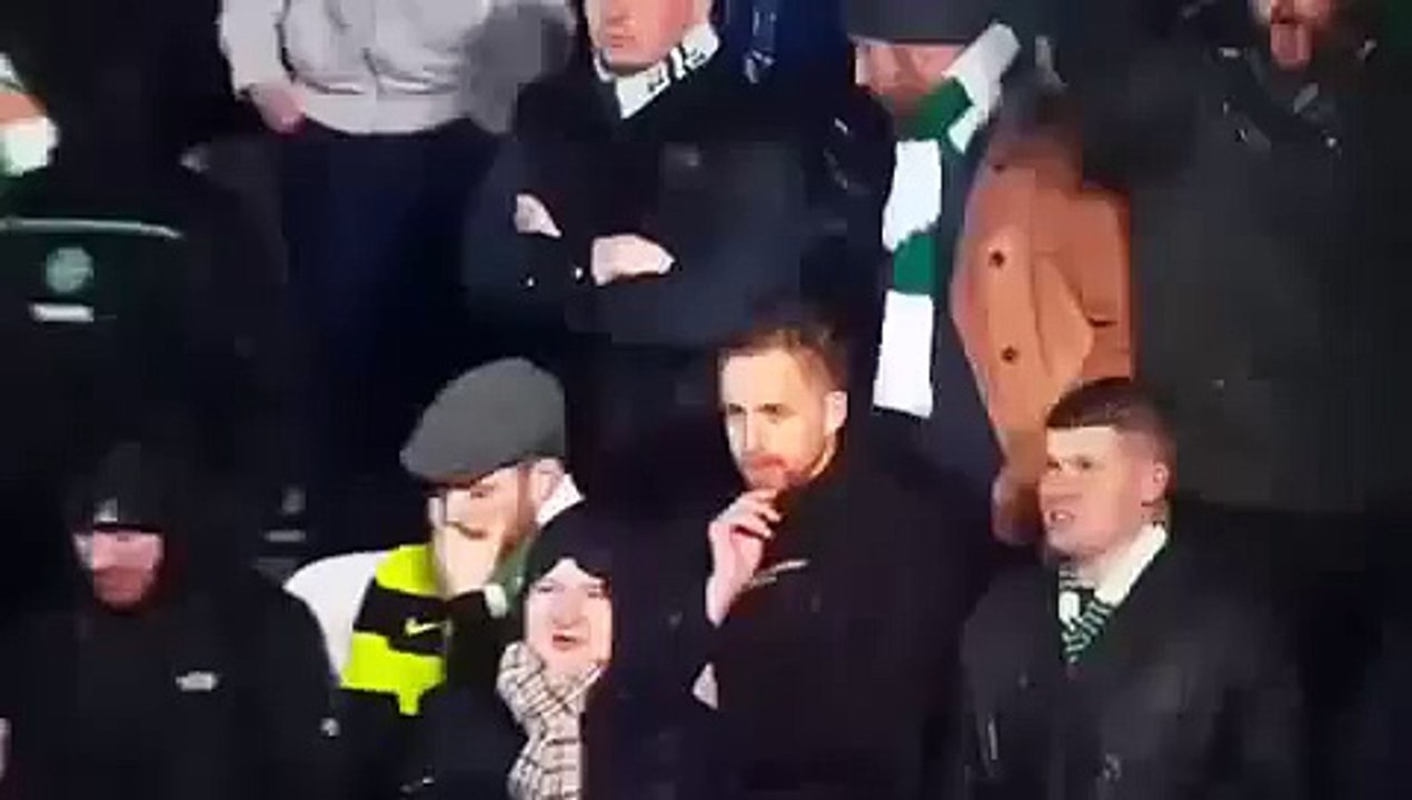 Kris Commons du Celtic Galsgow supporte visiblement mal son remplacement