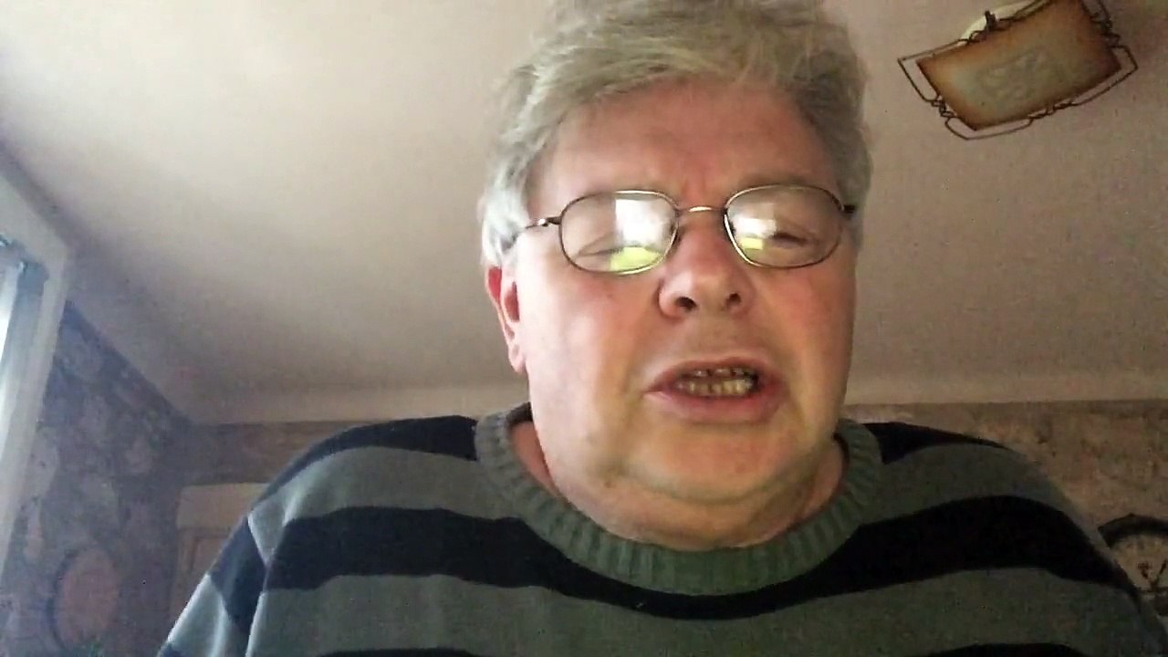 Embrasse la PIERRE BACHELET. Interpréter par Daniel jean