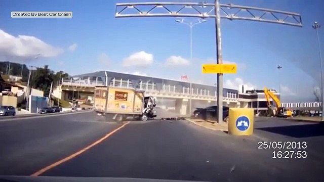 Подборка самых страшных аварий (Part 3) NEW! 2013 - Scariest Car Accidents (Part 3) 2013 NEW!