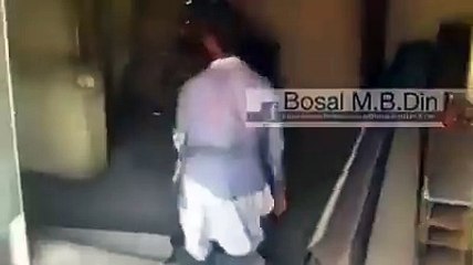 mehnat kray insan tu kia nhe kr skta slute to this man