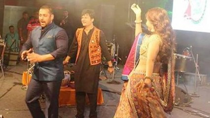 Salman Khan, Sonam Kapoor Plays GARBA In Ahmedabad