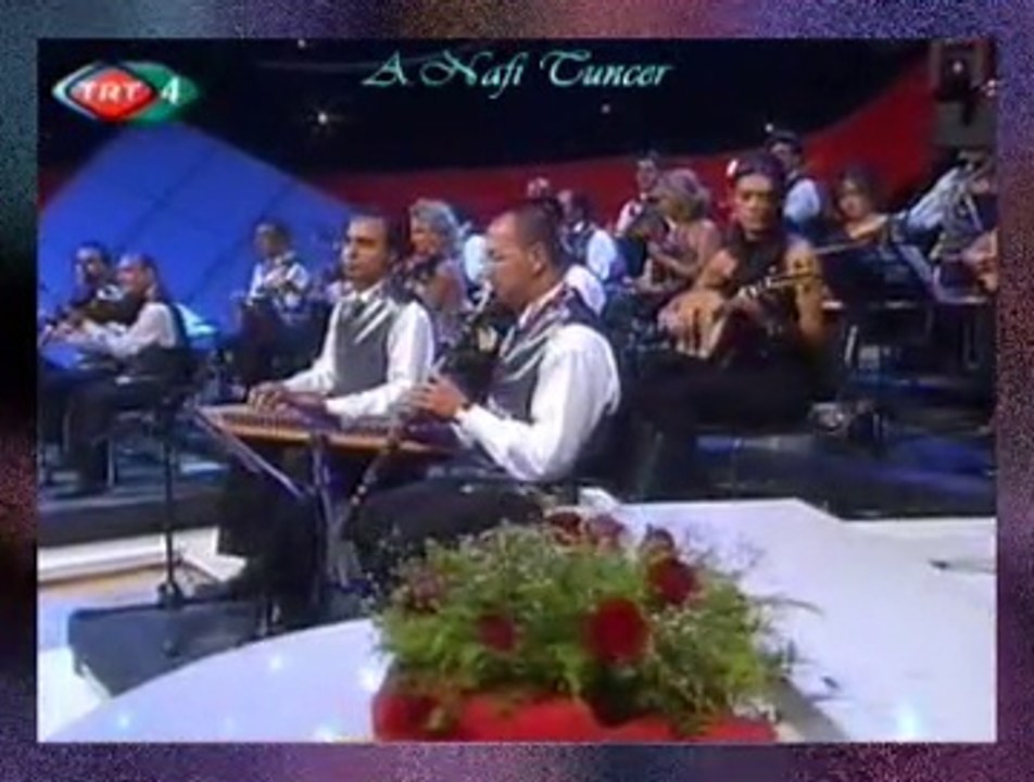 Alp ARSLAN-Unut Beni Kalbimdeki Hicrânla Yalnız Kalayım