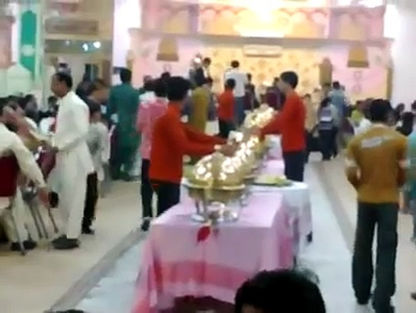 Funny Wedding Clip in Pakistan, funny moments of Valima, funny video -  video Dailymotion